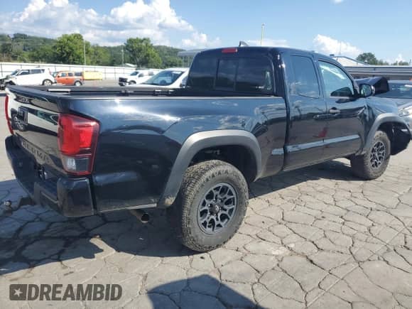2019 Toyota Tacoma SR5 z VIN 5TFSZ5AN5KX175523, wystawiony jako Copart lot #68844375 z przebiegiem 142 583 mil mil oraz Szkoda całkowita • Salvage title. Historia ofert i sprzedaży dostępna na DreamBid. Obrazek 3.