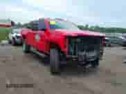 2018 Chevrolet Silverado 2500HD Work Truck z VIN 1GC0KUEG0JZ123978, wystawiony jako IAAI lot #42566894 z przebiegiem 95 533 mil mil oraz . Historia ofert i sprzedaży dostępna na DreamBid. Obrazek 1.