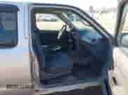 2003 Nissan Frontier XE z VIN 1N6ED29Y03C461178, wystawiony jako IAAI lot #41686187 z przebiegiem 208 617 mil mil oraz . Historia ofert i sprzedaży dostępna na DreamBid. Obrazek 5.