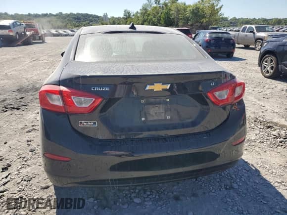 2019 Chevrolet Cruze LT с VIN 1G1BE5SM1K7113496, выставлен на аукционе Copart как лот 70493035 с пробегом 142 467 миль миль и Списание • Salvage title. История ставок и продаж доступна на DreamBid. Изображение 6.