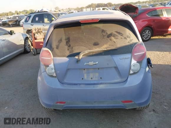 2015 Chevrolet Spark LT z VIN KL8CD6S93FC715984, wystawiony jako IAAI lot #43454315 z przebiegiem 111 126 mil mil oraz . Historia ofert i sprzedaży dostępna na DreamBid. Obrazek 16.