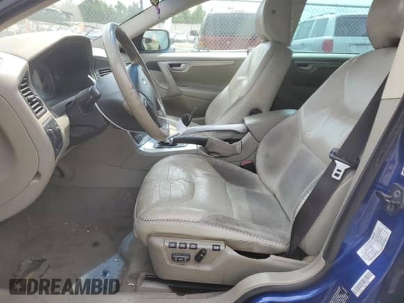 2006 Volvo XC70 with VIN YV4SZ592X61232556, listed as a Copart auction lot 68525425 with 213,133 mi miles and Salvage title. Bid and sale history available at DreamBid. Image 7.