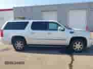2007 Cadillac Escalade ESV с VIN 1GYFK66827R396002, выставлен на аукционе IAAI как лот 41333363 с пробегом 166 278 миль миль и . История ставок и продаж доступна на DreamBid. Изображение 14.