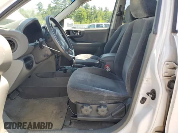 2002 Hyundai Santa Fe GLS with VIN KM8SC73D62U267075, listed as a Copart auction lot 65720765 with 179,222 mi miles and Salvage title. Bid and sale history available at DreamBid. Image 7.