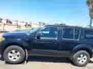 2005 Nissan Pathfinder LE z VIN 5N1AR18UX5C721693, wystawiony jako IAAI lot #42626528 z przebiegiem 207 968 mil mil oraz . Historia ofert i sprzedaży dostępna na DreamBid. Obrazek 14.