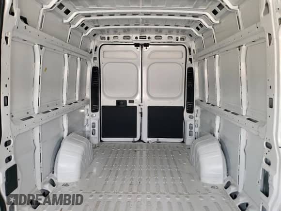 2025 Ram ProMaster Cargo Tradesman с VIN 3C6MRVJG9SE517735, выставлен на аукционе Copart как лот 51207475 с пробегом 9 208 миль миль и Чистый • Clean title. История ставок и продаж доступна на DreamBid. Изображение 10.
