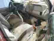 1998 GMC Sierra 1500 z VIN 1GTEC19W2WE548846, wystawiony jako Copart lot #44372455 z przebiegiem 290 769 mil mil oraz Szkoda całkowita • Salvage title. Historia ofert i sprzedaży dostępna na DreamBid. Obrazek 8.