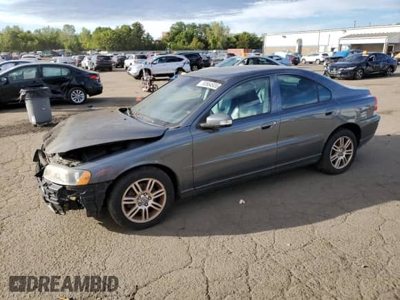 2007 Volvo S60 2.5L Turbo с VIN YV1RH592172609012, выставлен на аукционе Copart как лот 80664935 с пробегом 100 895 миль миль и Списание • Salvage title. История ставок и продаж доступна на DreamBid. Изображение 1.