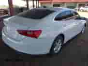 2021 Chevrolet Malibu LS z VIN 1G1ZC5ST3MF057095, wystawiony jako IAAI lot #43280656 z przebiegiem 173 021 mil mil oraz . Historia ofert i sprzedaży dostępna na DreamBid. Obrazek 4.