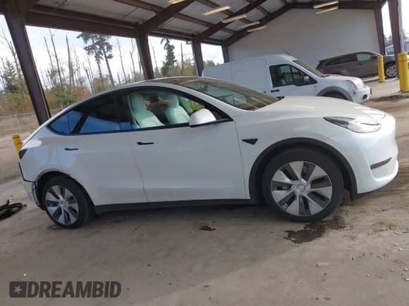 2022 Tesla Model Y Long Range с VIN 7SAYGAEE3NF427483, выставлен на аукционе IAAI как лот 43443237 с пробегом 33 529 миль миль и . История ставок и продаж доступна на DreamBid. Изображение 14.