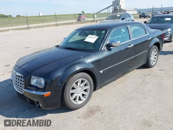 2005 Chrysler 300 C with VIN 2C3AA63H65H500564, listed as a IAAI auction lot 43187637 with 149,990 mi miles and . Bid and sale history available at DreamBid. Image 2.