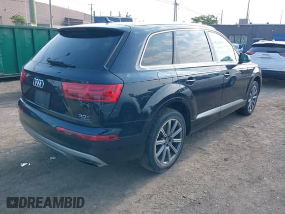 2017 Audi Q7 Premium Plus with VIN WA1LAAF71HD007056, listed as a IAAI auction lot 42833160 with 110,382 mi miles and . Bid and sale history available at DreamBid. Image 4.