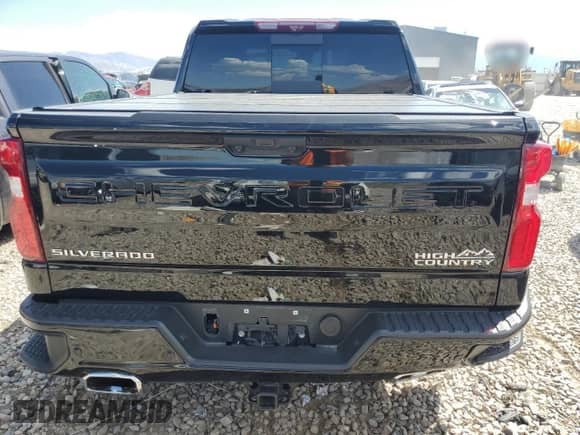 2022 Chevrolet Silverado 1500 High Country z VIN 3GCUDJEL5NG517814, wystawiony jako Copart lot #67949404 z przebiegiem 25 770 mil mil oraz Szkoda całkowita • Salvage title. Historia ofert i sprzedaży dostępna na DreamBid. Obrazek 6.