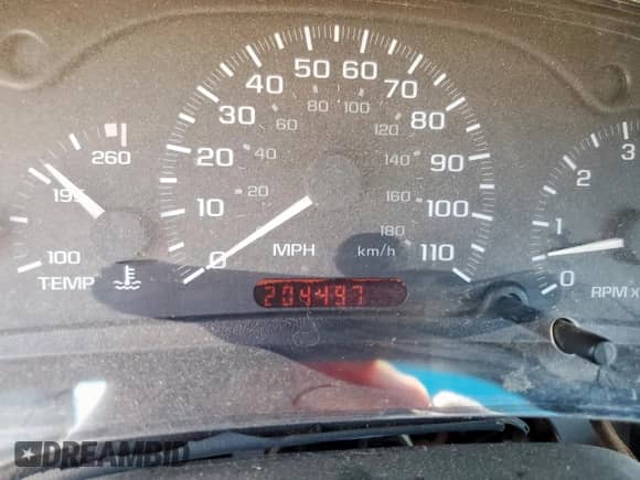 2004 Chevrolet Cavalier LS z VIN 1G1JF52F347253224, wystawiony jako Copart lot #59313055 z przebiegiem 204 497 mil mil oraz Szkoda całkowita • Salvage title. Historia ofert i sprzedaży dostępna na DreamBid. Obrazek 9.