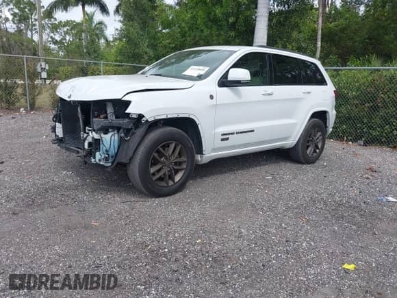 2017 Jeep Grand Cherokee Limited с VIN 1C4RJFBG8HC690026, выставлен на аукционе IAAI как лот 42110040 с пробегом 108 406 миль миль и . История ставок и продаж доступна на DreamBid. Изображение 2.