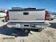 2005 Chevrolet Silverado 2500HD LT с VIN 1GCHK23245F853415, выставлен на аукционе Copart как лот 82228315 с пробегом 217 250 миль миль и Списание • Salvage title. История ставок и продаж доступна на DreamBid. Изображение 6.