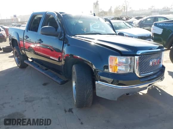 2013 GMC Sierra 1500 with VIN 3GTP1VE74DG211945, listed as a IAAI auction lot 41254964 with 80,909 mi miles and . Bid and sale history available at DreamBid. Image 1.