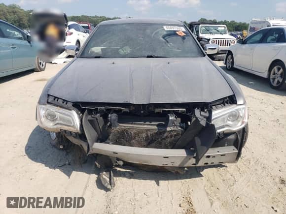 2012 Chrysler 300 C z VIN 2C3CCAET7CH108424, wystawiony jako Copart lot #65897565 z przebiegiem 115 080 mil mil oraz Szkoda całkowita • Salvage title. Historia ofert i sprzedaży dostępna na DreamBid. Obrazek 5.