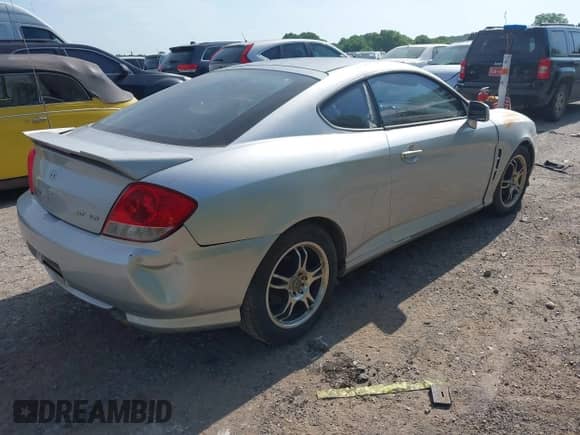2006 Hyundai Tiburon GT с VIN KMHHN65F86U216664, выставлен на аукционе IAAI как лот 42550889 с пробегом 137 194 миль миль и . История ставок и продаж доступна на DreamBid. Изображение 4.