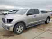 2007 Toyota Tundra SR5 z VIN 5TFST54197X001150, wystawiony jako Copart lot #51142775 z przebiegiem Nie podano mil oraz Czysty tytuł • Clean title. Historia ofert i sprzedaży dostępna na DreamBid. Obrazek 1.