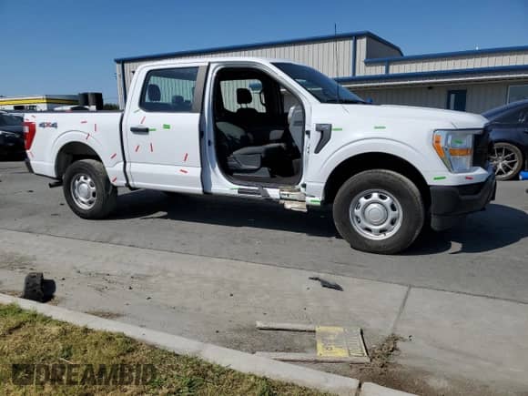2021 Ford F-150 XL с VIN 1FTEW1EB3MKE76435, выставлен на аукционе Copart как лот 70044595 с пробегом 93 336 миль миль и Списание • Salvage title. История ставок и продаж доступна на DreamBid. Изображение 4.