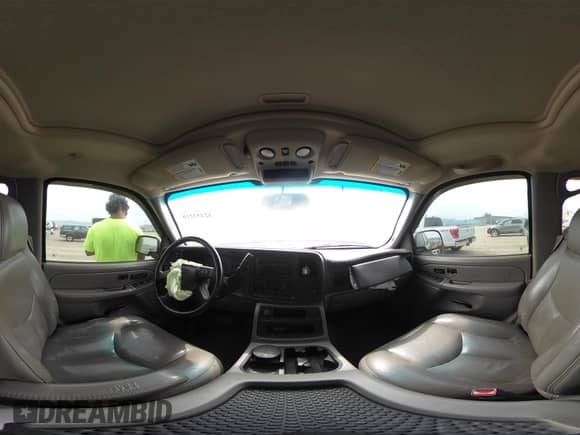 2005 Chevrolet Avalanche LS with VIN 3GNEK12TX5G247758, listed as a IAAI auction lot 42433210 with 183,046 mi miles and . Bid and sale history available at DreamBid. Image 19.