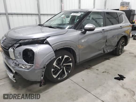 2023 Mitsubishi Outlander SE with VIN JA4T5UA98PZ045898, listed as a Copart auction lot 52954935 with 39,972 mi miles and Salvage title. Bid and sale history available at DreamBid. Image 1.