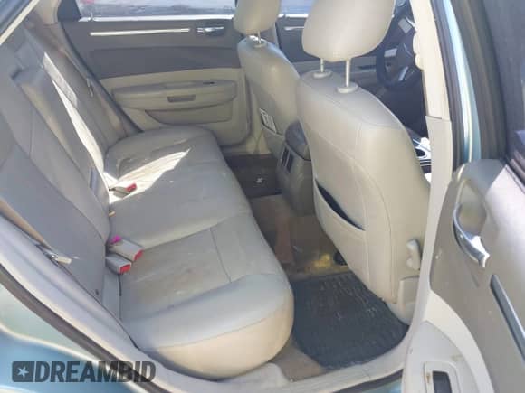 2008 Chrysler 300 Touring с VIN 2C3KA53G88H269242, выставлен на аукционе IAAI как лот 43208438 с пробегом 179 818 миль миль и . История ставок и продаж доступна на DreamBid. Изображение 8.