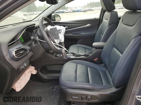 2023 Chevrolet Bolt EUV Premier с VIN 1G1FZ6S06P4198708, выставлен на аукционе Copart как лот 71734625 с пробегом 11 457 миль миль и Списание • Salvage title. История ставок и продаж доступна на DreamBid. Изображение 7.