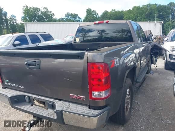 2007 GMC Sierra 1500 SLE2 with VIN 1GTEK19017Z519184, listed as a IAAI auction lot 42517904 with 189,008 mi miles and . Bid and sale history available at DreamBid. Image 4.