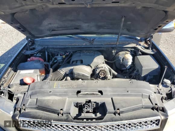 2008 Chevrolet Suburban 3LT with VIN 3GNFK16398G177110, listed as a Copart auction lot 82604595 with 268,924 mi miles and Clean title. Bid and sale history available at DreamBid. Image 12.