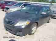 2011 Toyota Camry LE z VIN 4T4BF3EKXBR215157, wystawiony jako IAAI lot #43402109 z przebiegiem 216 833 mil mil oraz . Historia ofert i sprzedaży dostępna na DreamBid. Obrazek 2.