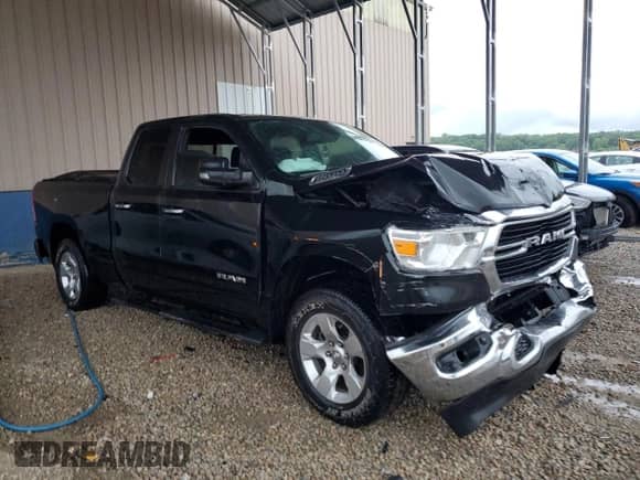 2019 Ram 1500 Big Horn z VIN 1C6SRFBT3KN701606, wystawiony jako Copart lot #69462385 z przebiegiem 141 696 mil mil oraz Czysty tytuł • Clean title. Historia ofert i sprzedaży dostępna na DreamBid. Obrazek 4.