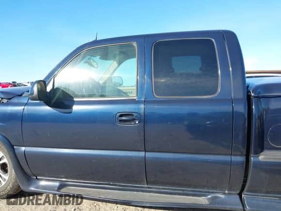 2005 GMC Sierra 1500 SLT with VIN 1GTEC19T95Z314989, listed as a IAAI auction lot 41610701 with 204,693 mi miles and . Bid and sale history available at DreamBid. Image 14.