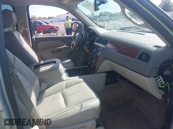 2012 Chevrolet Tahoe LT с VIN 1GNSKBE09CR292066, выставлен на аукционе IAAI как лот 43212517 с пробегом 157 174 миль миль и . История ставок и продаж доступна на DreamBid. Изображение 5.
