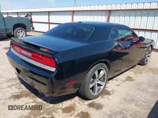 2013 Dodge Challenger SRT-8 z VIN 2C3CDYCJ3DH587739, wystawiony jako IAAI lot #43148385 z przebiegiem 60 177 mil mil oraz . Historia ofert i sprzedaży dostępna na DreamBid. Obrazek 4.