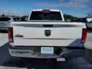 2017 Ram 1500 Big Horn z VIN 1C6RR6LG0HS542795, wystawiony jako Copart lot #81883225 z przebiegiem 47 298 mil mil oraz Szkoda całkowita • Salvage title. Historia ofert i sprzedaży dostępna na DreamBid. Obrazek 6.