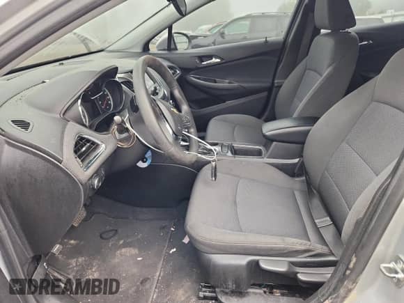 2019 Chevrolet Cruze LS z VIN 1G1BC5SM4K7135725, wystawiony jako Copart lot #68474495 z przebiegiem 47 002 mil mil oraz Szkoda całkowita • Salvage title. Historia ofert i sprzedaży dostępna na DreamBid. Obrazek 7.