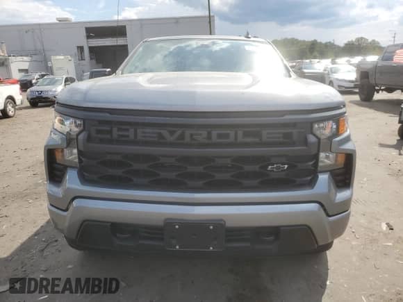 2023 Chevrolet Silverado 1500 Custom z VIN 1GCPDBEK9PZ181517, wystawiony jako Copart lot #71492835 z przebiegiem 55 292 mil mil oraz Szkoda całkowita • Salvage title. Historia ofert i sprzedaży dostępna na DreamBid. Obrazek 5.
