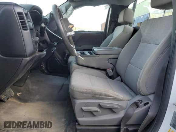 2018 Chevrolet Silverado 1500 LS z VIN 1GCNCNEH2JZ238549, wystawiony jako Copart lot #84554544 z przebiegiem 77 173 mil mil oraz Szkoda całkowita • Salvage title. Historia ofert i sprzedaży dostępna na DreamBid. Obrazek 7.