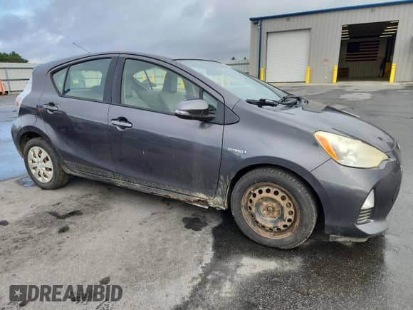 2012 Toyota Prius One with VIN JTDKDTB38C1505174, listed as a Copart auction lot 71418815 with 297,747 mi miles and Clean title. Bid and sale history available at DreamBid. Image 4.