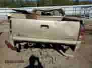 2005 Chevrolet Silverado 1500 z VIN 1GCEC14T85Z121465, wystawiony jako Copart lot #81165044 z przebiegiem 184 695 mil mil oraz Szkoda całkowita • Salvage title. Historia ofert i sprzedaży dostępna na DreamBid. Obrazek 6.