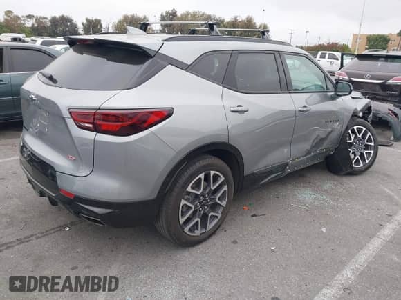 2023 Chevrolet Blazer RS с VIN 3GNKBERS1PS193838, выставлен на аукционе IAAI как лот 42408680 с пробегом 24 881 миль миль и . История ставок и продаж доступна на DreamBid. Изображение 4.