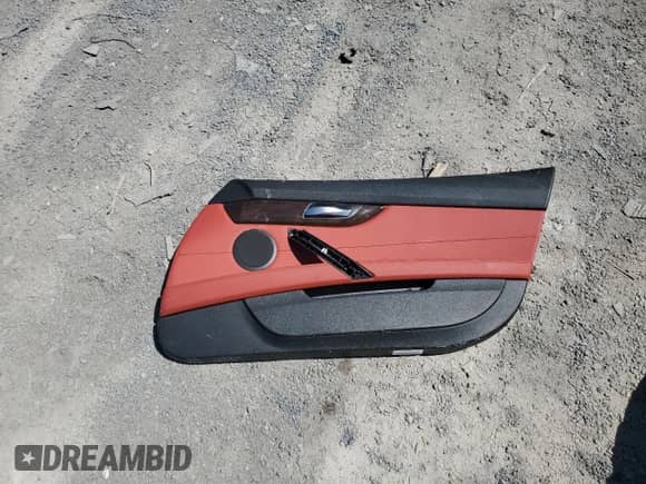 2011 BMW Z4 sDrive30i с VIN WBALM5C59BE378262, выставлен на аукционе Copart как лот 54131335 с пробегом 34 927 миль миль и Списание • Salvage title. История ставок и продаж доступна на DreamBid. Изображение 12.