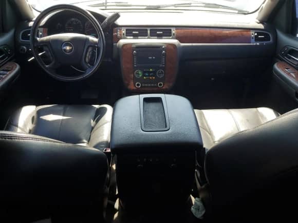 2008 Chevrolet Tahoe с VIN 1GNFC13898J143843, выставлен на аукционе Copart как лот 58486295 с пробегом 196 129 миль миль и Списание • Salvage title. История ставок и продаж доступна на DreamBid. Изображение 8.