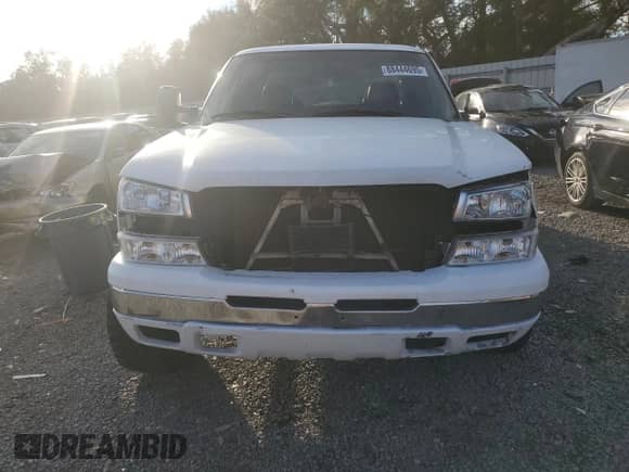 2003 Chevrolet Silverado 1500 LS z VIN 1GCEC19T93E211964, wystawiony jako Copart lot #88444695 z przebiegiem 318 153 mil mil oraz Nie do naprawy • Non repairable. Historia ofert i sprzedaży dostępna na DreamBid. Obrazek 5.