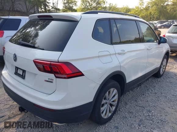 2018 Volkswagen Tiguan S с VIN 3VV0B7AX6JM119959, выставлен на аукционе IAAI как лот 42967527 с пробегом 140 935 миль миль и . История ставок и продаж доступна на DreamBid. Изображение 4.