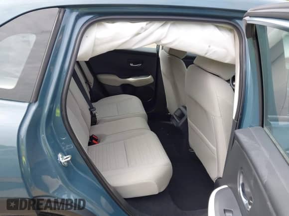 2025 Honda HR-V LX z VIN 3CZRZ2H32SM723351, wystawiony jako IAAI lot #42600038 z przebiegiem 7 530 mil mil oraz . Historia ofert i sprzedaży dostępna na DreamBid. Obrazek 8.