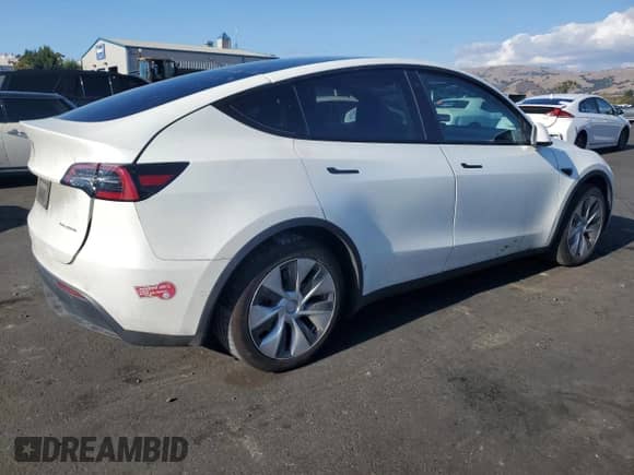 2020 Tesla Model Y Long Range z VIN 5YJYGDEE8LF035241, wystawiony jako Copart lot #85201715 z przebiegiem 60 134 mil mil oraz Szkoda całkowita • Salvage title. Historia ofert i sprzedaży dostępna na DreamBid. Obrazek 3.