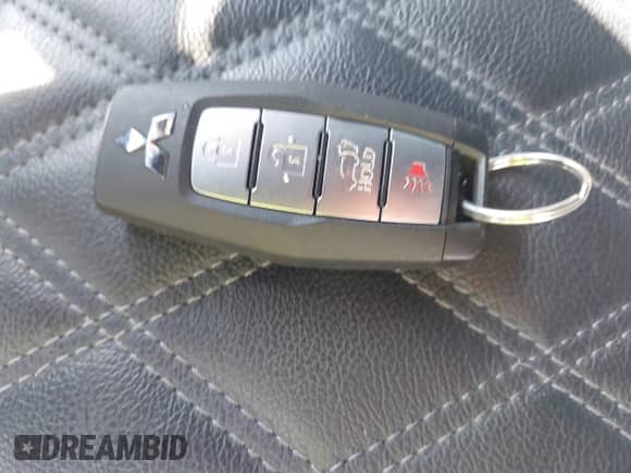 2023 Mitsubishi Outlander SEL z VIN JA4J4VA86PZ010610, wystawiony jako IAAI lot #42883511 z przebiegiem 37 536 mil mil oraz . Historia ofert i sprzedaży dostępna na DreamBid. Obrazek 11.